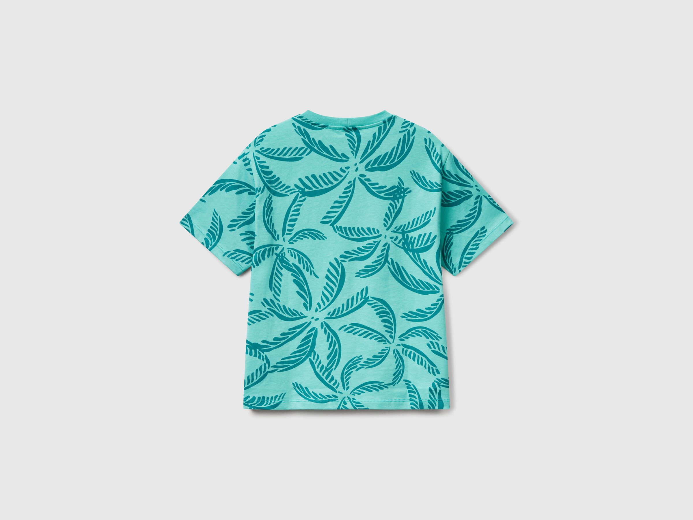 T-shirt vert à imprimé tropical – Image 2
