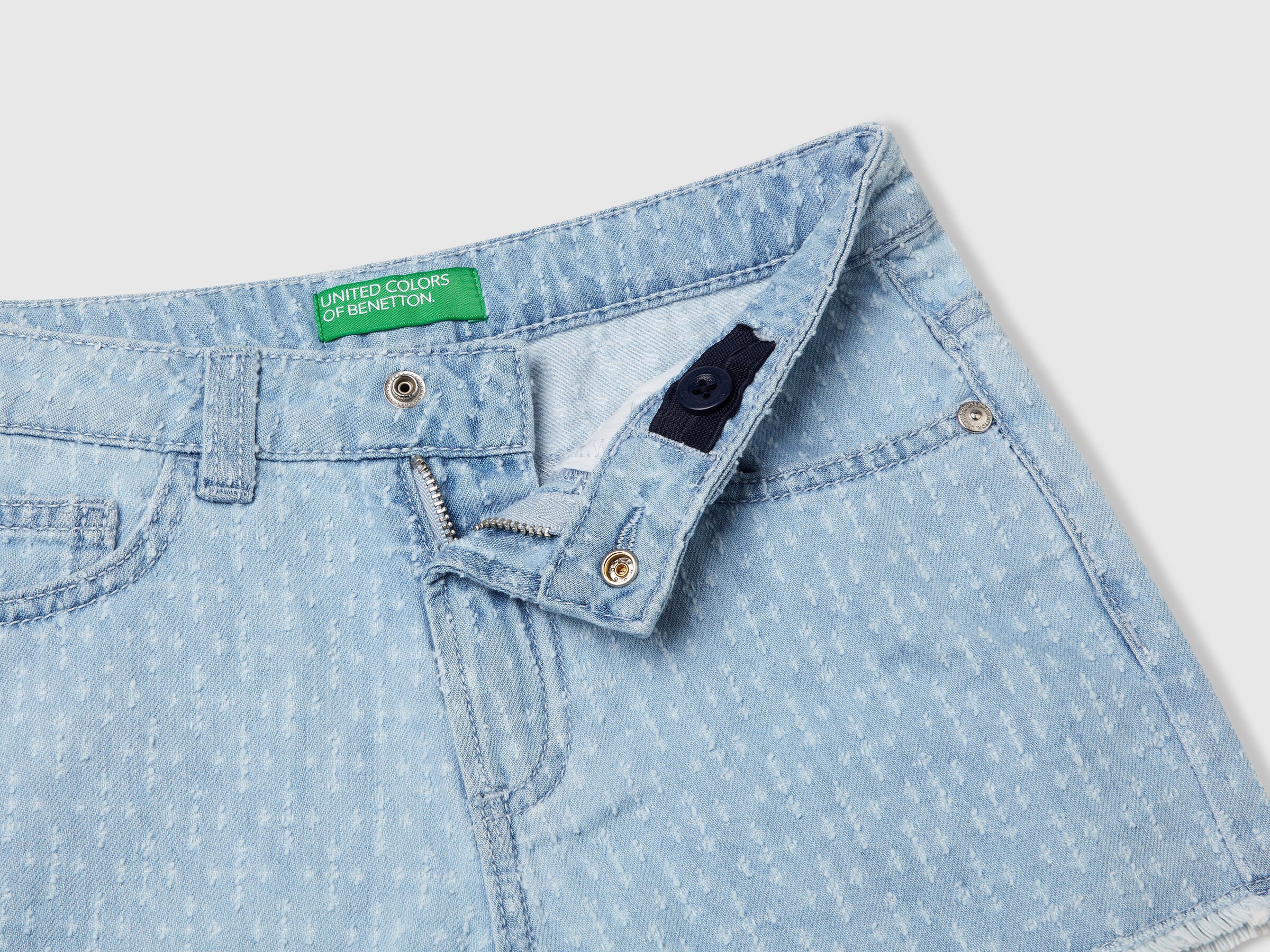 Pantalon court en jean à franges – Image 3