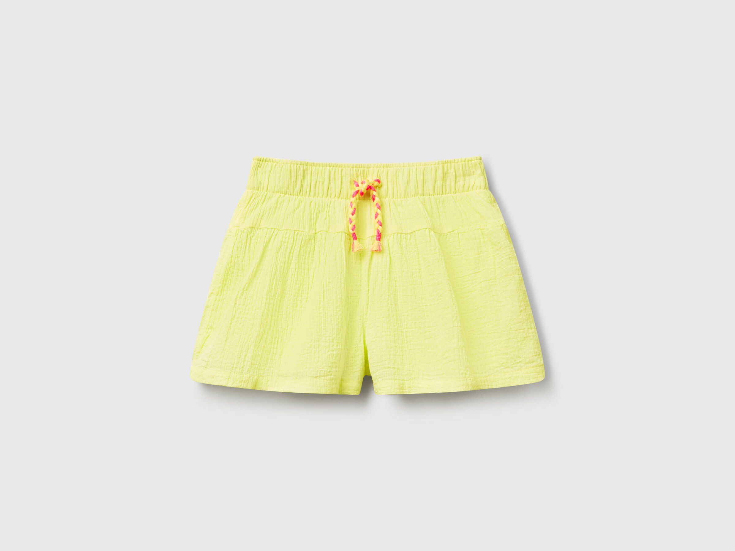 Short léger avec cordon de serrage Short léger avec cordon de serrage