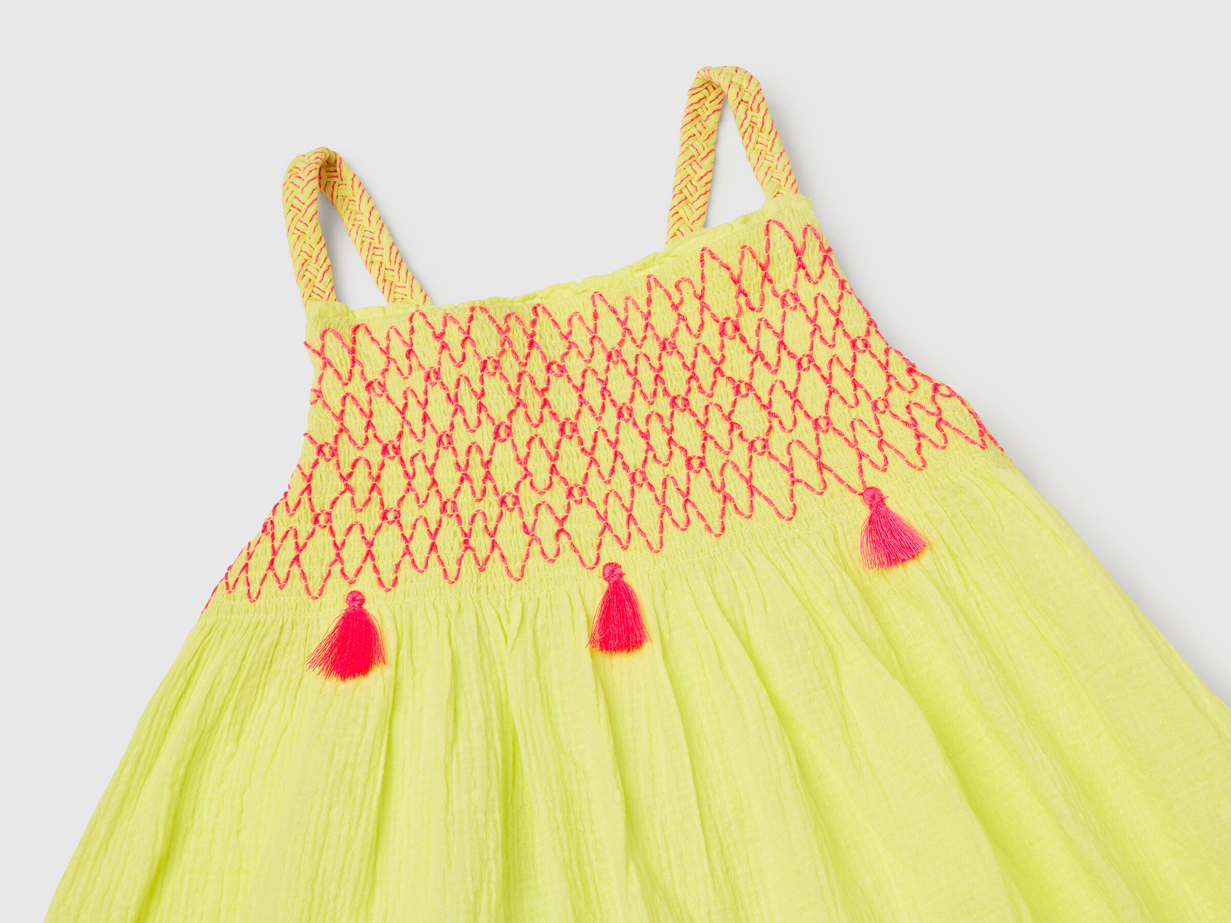 Robe à pompons fluo – Image 3