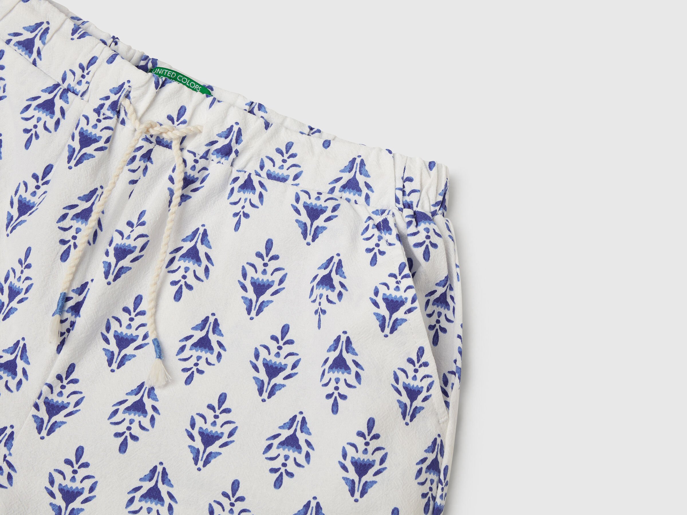 Pantalon à motifs avec jambe large – Image 3