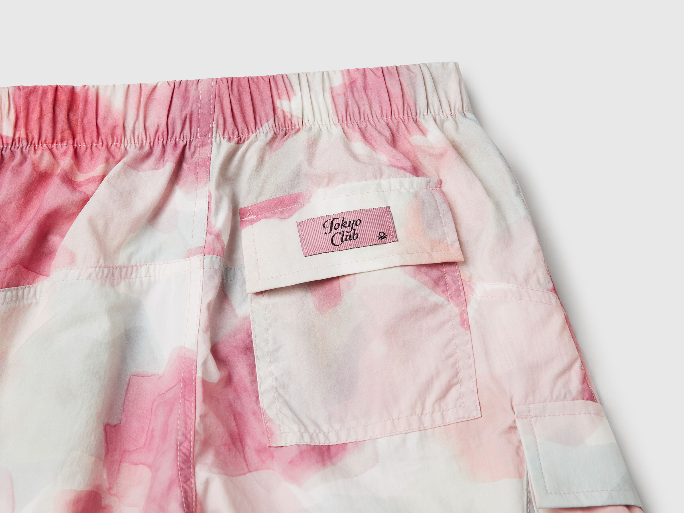 Pantalon parachute avec imprimé à motifs – Image 3