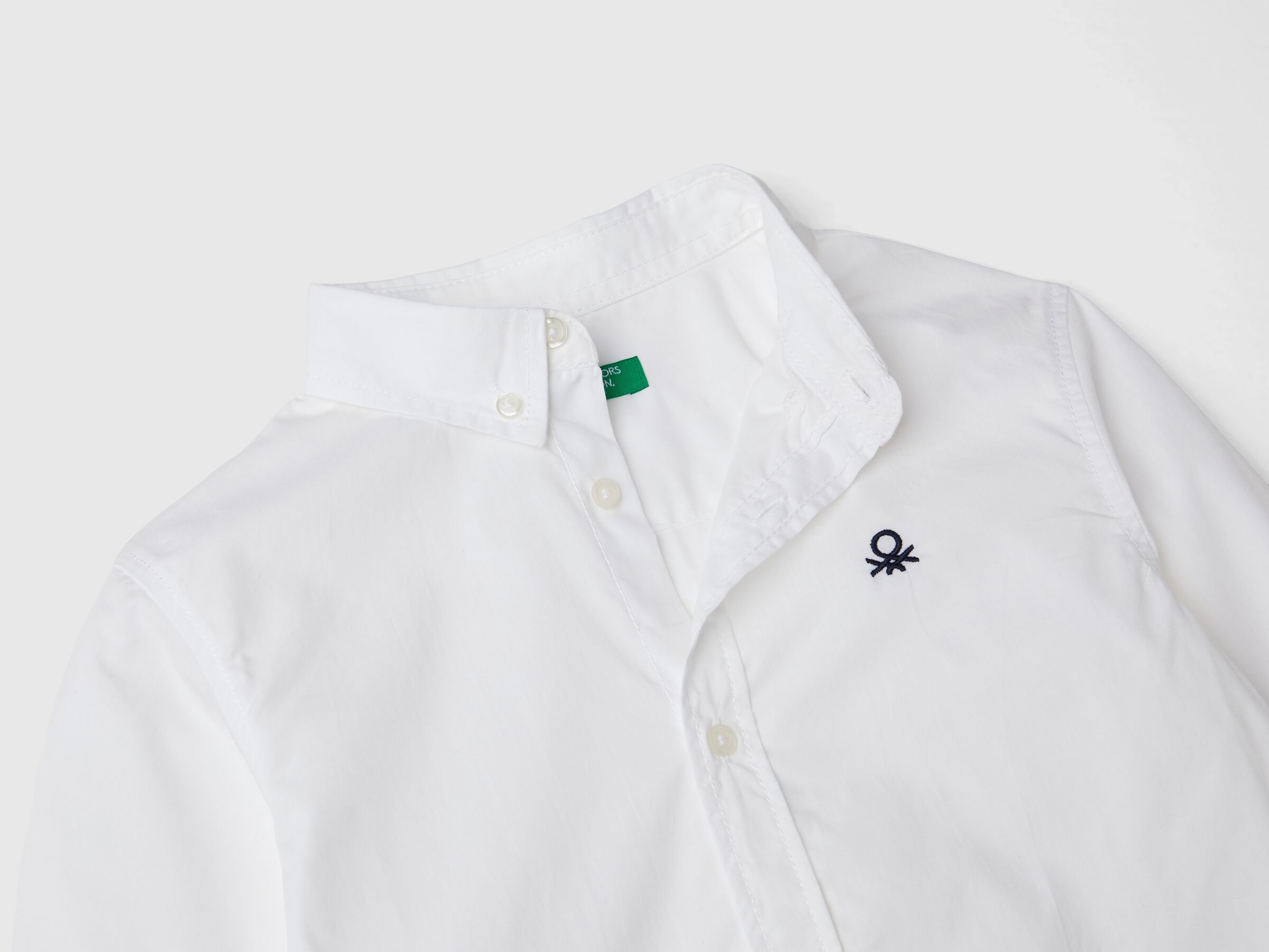 Chemise blanche à boutons – Image 3