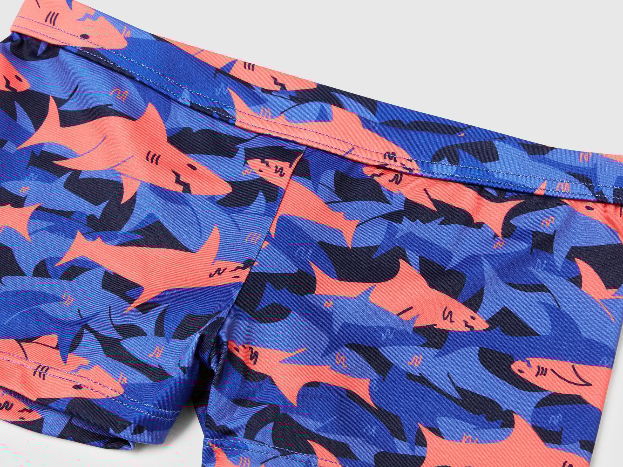 Maillot de bain boxer rayé avec crabes – Image 3