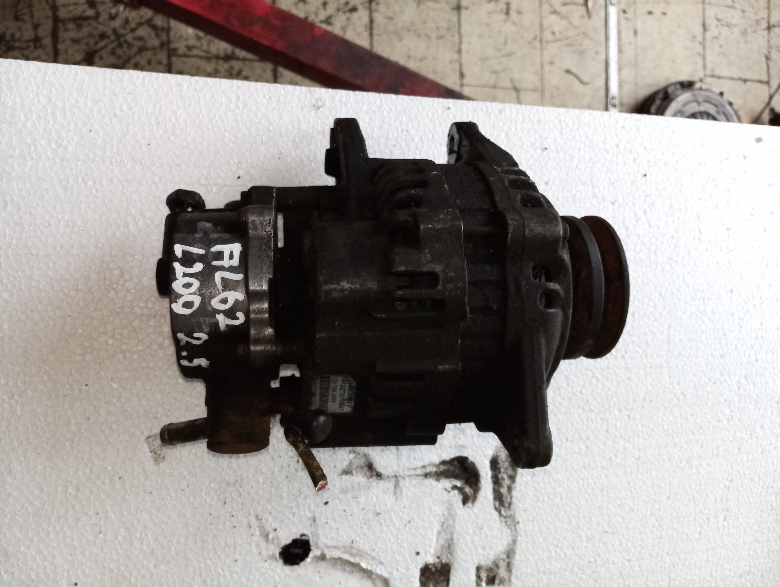 Alternator Mitsubishi L200 – 2.5 – Fulie blocata