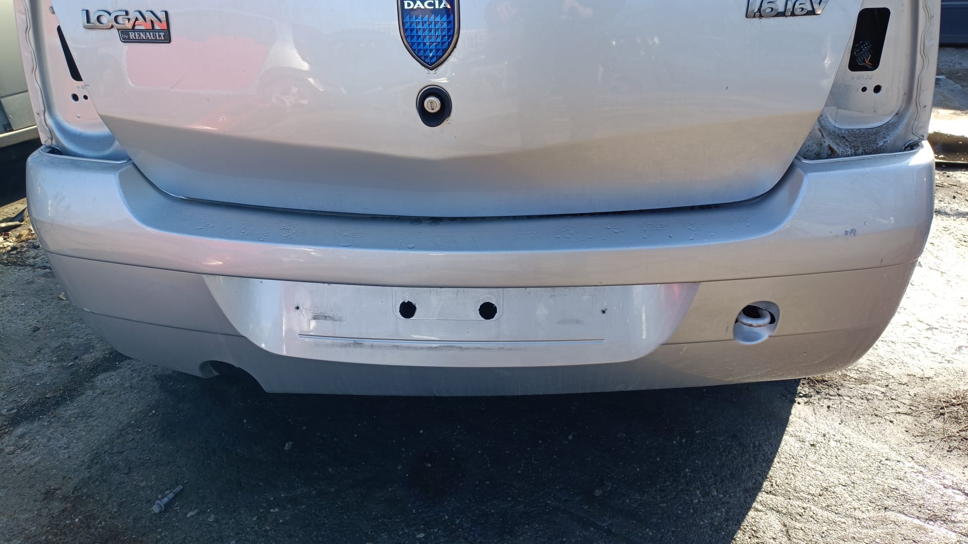 Bara spate Dacia Logan 2006