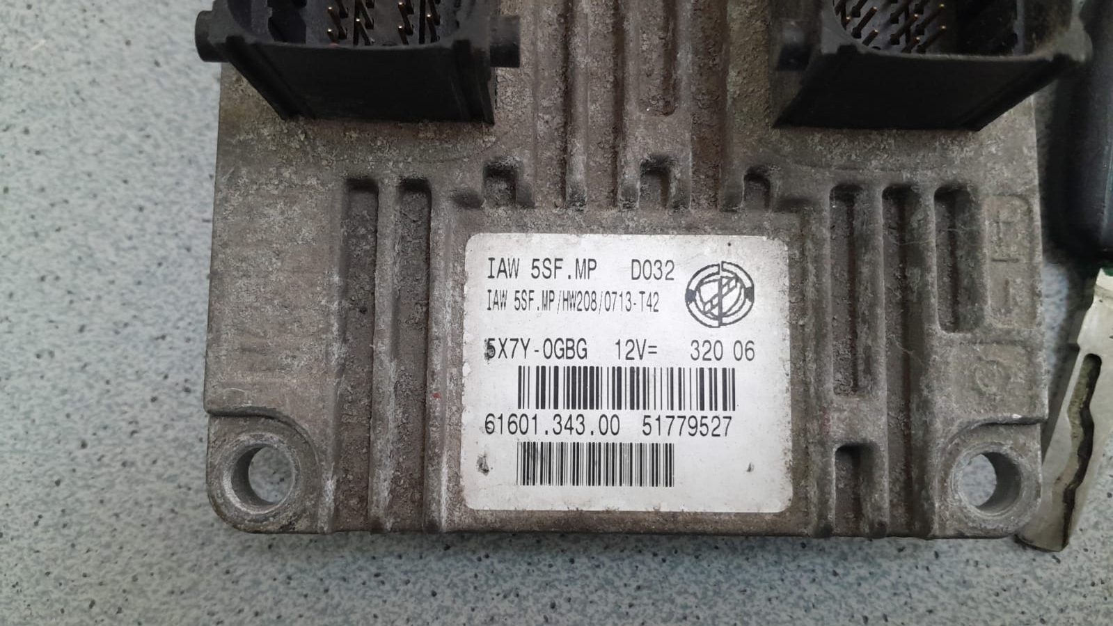 ECU calculator motor + chei Fiat Albea,2006,1.4 benzina,57kw,tip motor 350 A1.000 cod 61601.343.00-51779527