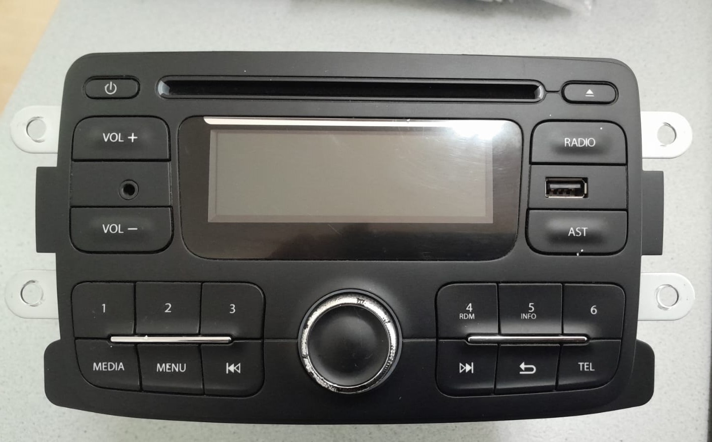 Radio CD cu USB, AUX si Mp3 cod 281159936R pentru Dacia Logan 2016