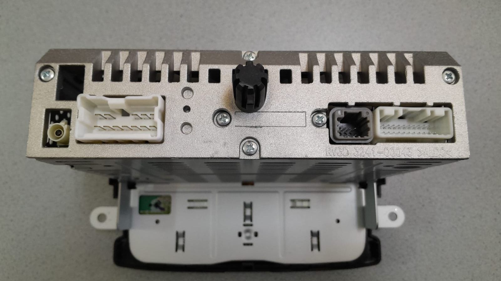 Radio CD cu USB, AUX si Mp3 cod 281159936R pentru Dacia Logan 2016