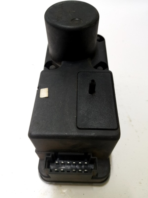 Pompă vacuum închidere centralizată – Volkswagen Golf 3 generation [1991 – 1998] Hatchback 3-doors