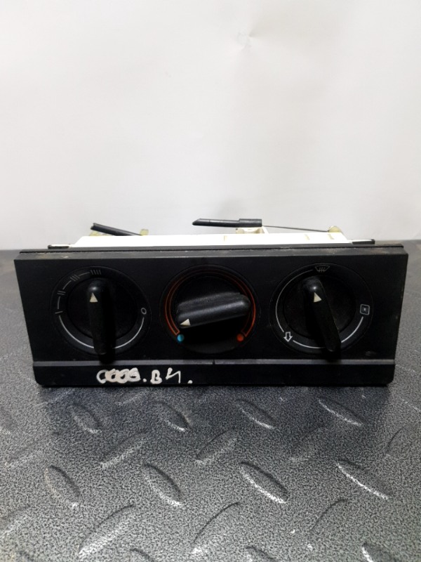 Panou comandă aer – Audi 80 B4 [1991 – 1996]