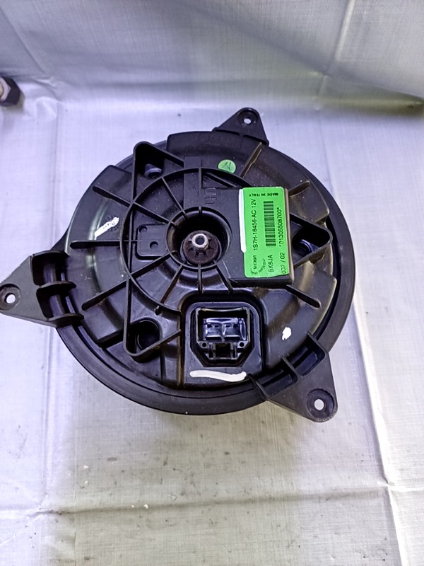 Ventilator habitaclu – Ford Mondeo 3 generation [2000 – 2003] Sedan 2.0 TDCi 5MT (130 hp)