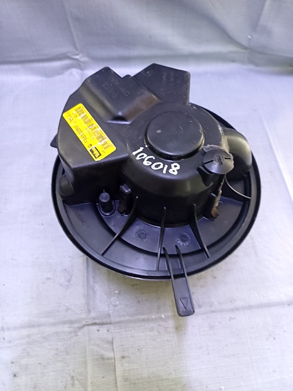Ventilator habitaclu – Volkswagen Touran 1 generation [2003 – 2006] Minivan 1.9 TDI MT (100 hp)
