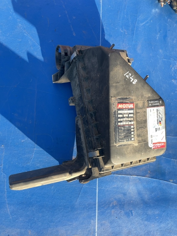 Carcasă filtru aer – Mitsubishi Space Star 1 generation [restyling] [2002 – 2005] Minivan 1.8 MT (112 hp)