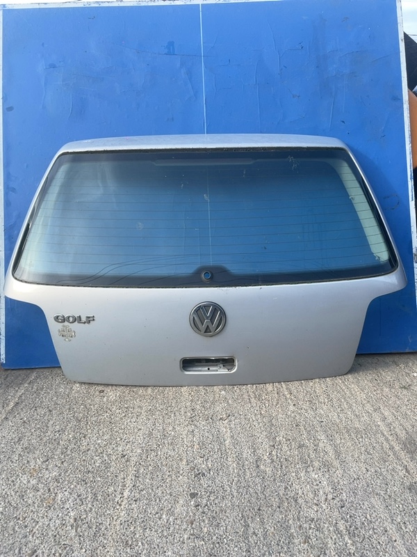 Haion – Culoare: Gri, Varianta: Hatchback – Volkswagen Golf 4 generation [1997 – 2006] Hatchback 3-doors 1.4 MT (75 hp)