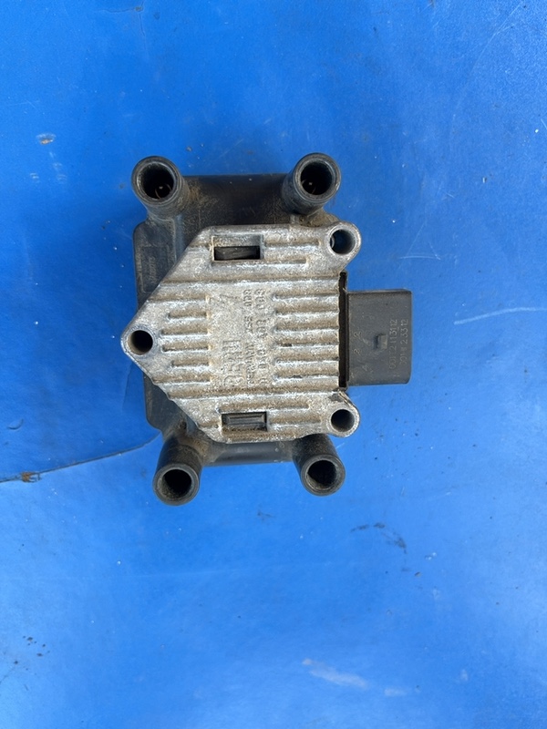 Bobină inducție – Audi A4 B5 [restyling] [1997 – 2001] Sedan 1.6 MT (101 hp)