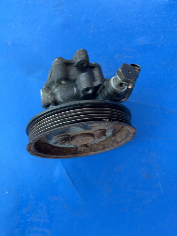 Pompă servodirecție – Volkswagen Passat B5 [1996 – 2000] Sedan 4-doors 1.6 MT (101 hp)