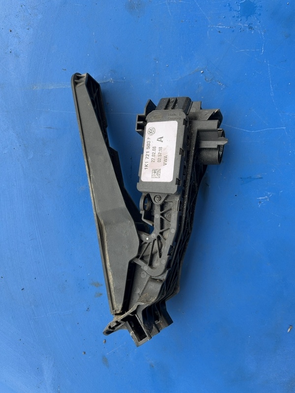 Pedală accelerație – Volkswagen Golf 5 generation [2003 – 2009] Hatchback 5-doors 2.0 TDI MT (140 hp)