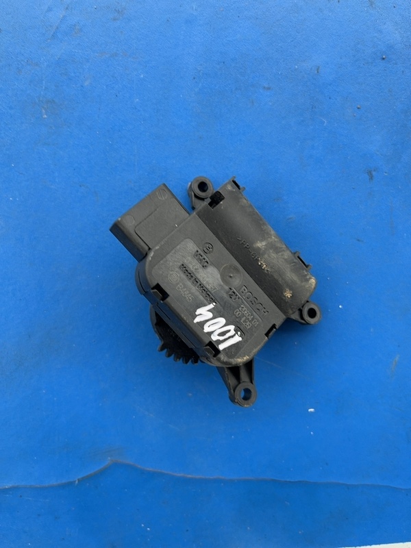 Motoraș clapetă aerotermă – Skoda Fabia 1 generation [restyling] [2004 – 2007] wagon 5 doors 1.2 MT (64 hp)