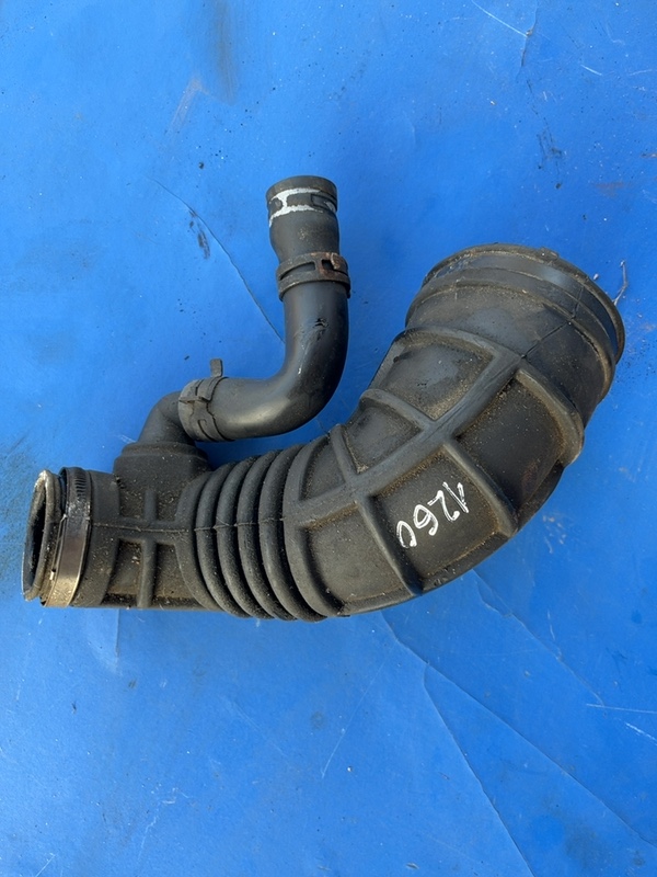 Furtun intercooler turbo – Material: Cauciuc – Opel Vectra C [2002 – 2005] wagon 2.2 DTI MT (125 hp)