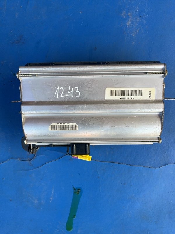 Airbag pasager – Volkswagen Golf 4 generation [1997 – 2006] wagon 1.6 MT (105 hp)