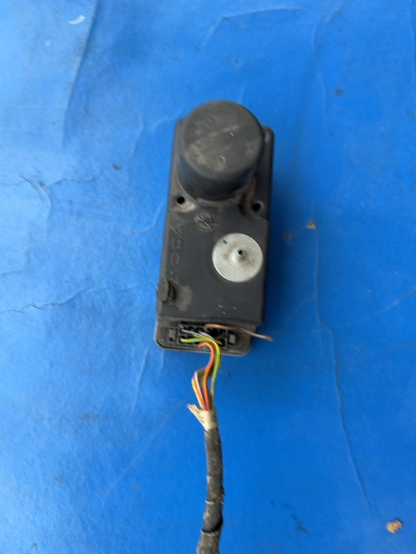 Pompă vacuum închidere centralizată – Volkswagen Golf 3 generation [1991 – 1998] Hatchback 3-doors 1.4 5MT (60 hp)