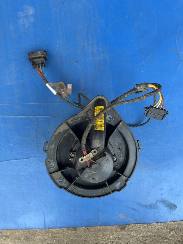 Ventilator habitaclu – Volkswagen Transporter T4 [1990 – 2003] Van 2.5 MT (88 hp)