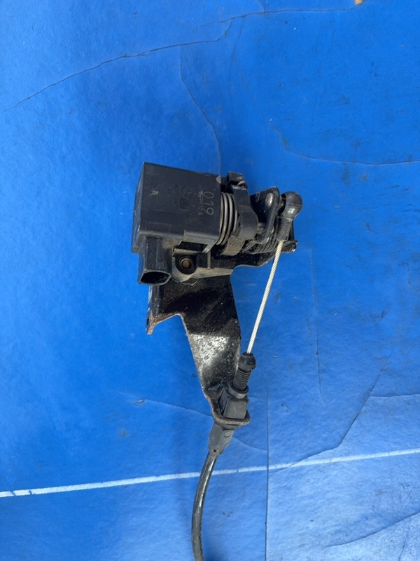 Senzor acceleratie – Mercedes-Benz E-Class W210 [restyling] [1999 – 2002] Sedan 3.2 AT (197 hp)