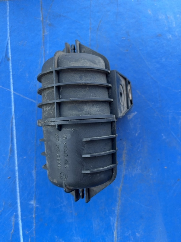 Rezervor vacuum – BMW 3 Series E46 [1997 – 2003] Sedan 4-doors 320d MT (136 hp)