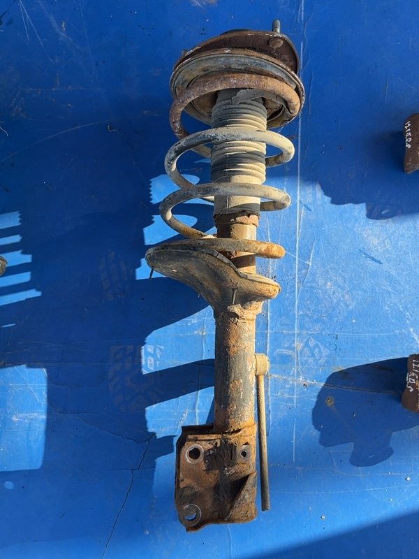 Ansamblu amortizor arc – Parte montare: Dreapta – Hyundai Tucson 1 generation [2004 – 2010] Crossover 2.0 CRDI MT 2WD (112 hp)