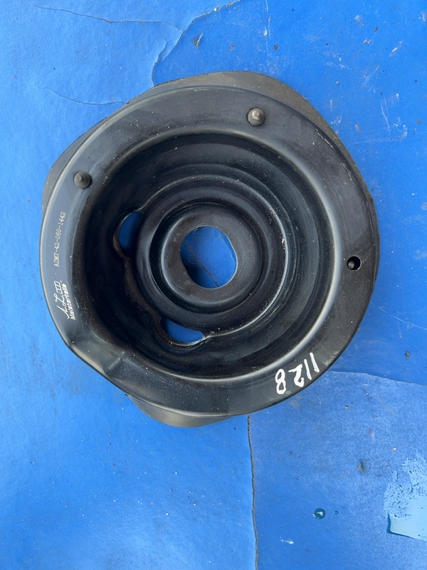 Flansă amortizor – Parte montare: Stânga – Mercedes-Benz C-Class W203 [2000 – 2004] Sedan 2.0 MT (129 hp)