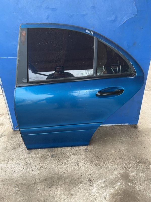 Usa spate – Culoare: Albastru, Parte montare: Stânga  – Mercedes-Benz C-Class W203 [2000 – 2004] Sedan 2.0 MT (129 hp)