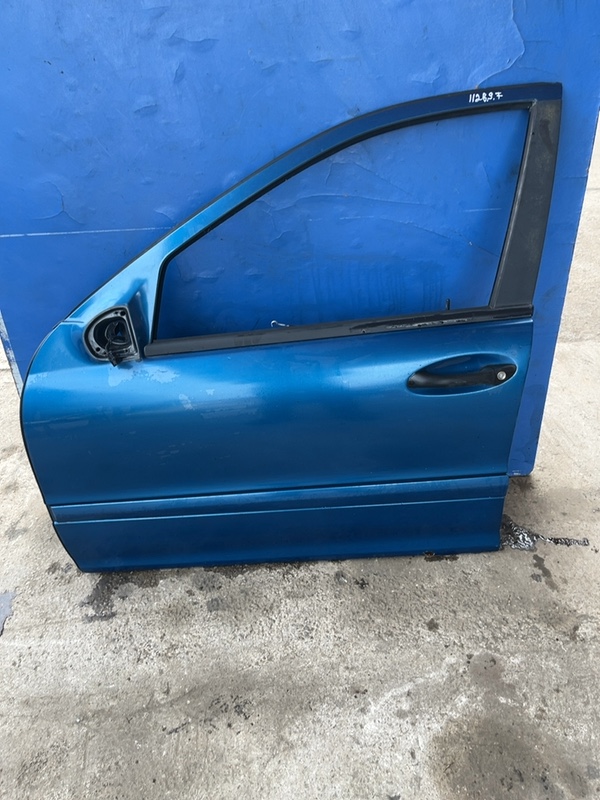 Usa față – Culoare: Albastru, Parte montare: Stânga  – Mercedes-Benz C-Class W203 [2000 – 2004] Sedan 2.0 MT (129 hp)