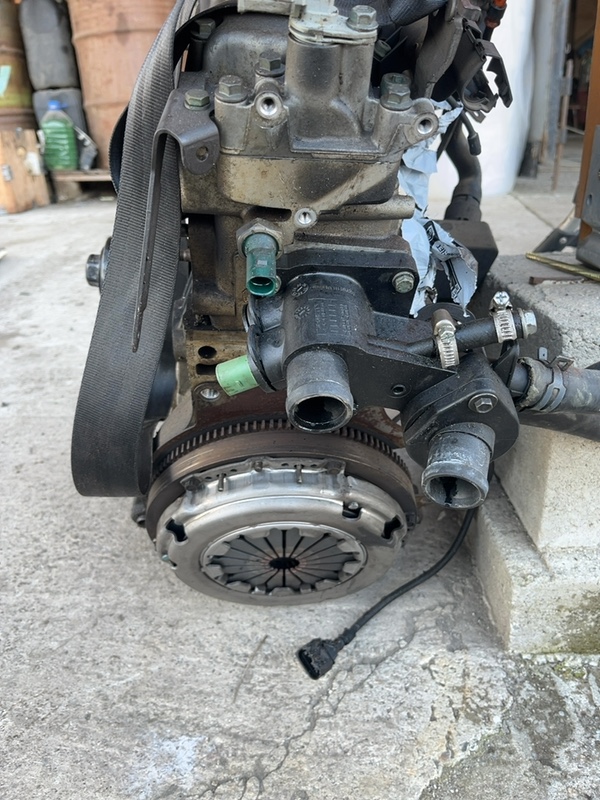 Motor – Volkswagen Polo 3 generation [restyling] [2000 – 2002] Hatchback 5-doors 1.4 MT (60 hp)