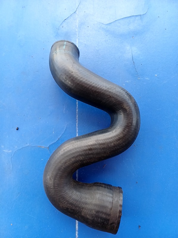 Furtun intercooler turbo – Material: Cauciuc – Volkswagen Passat B5+ [restyling] [2000 – 2005] wagon 1.9 TDI MT (101 hp)