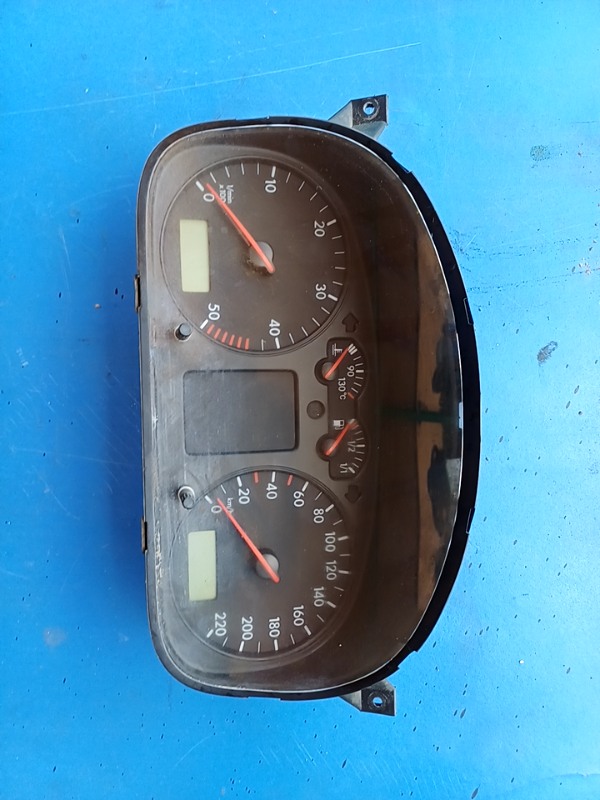 Ceas bord – Volkswagen Transporter T4 [1990 – 2003] Van 2.5 TDI L MT (102 hp)