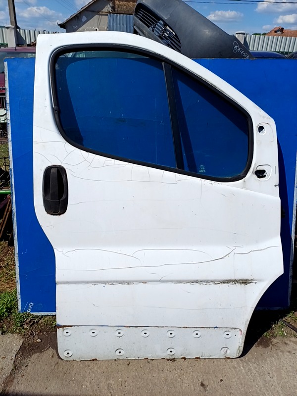 Usa față – Culoare: Alb, Parte montare: Dreapta – Renault Trafic 2 generation [2001 – 2006] Minivan 1.9 dCi MT (100 hp)