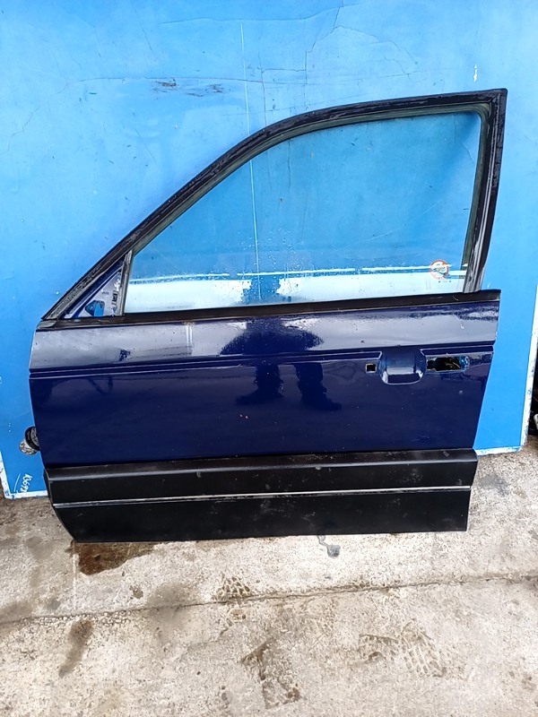 Usa față – Culoare: Albastru, Parte montare: Stânga  – Volkswagen Passat B3 [1988 – 1993] wagon 1.8 MT (90 hp)