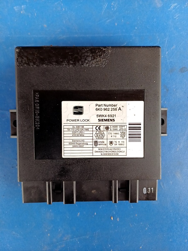 Modul comfort – SEAT Cordoba 1 generation [restyling] [1999 – 2003] wagon 5 doors 1.9 MT (90 hp)