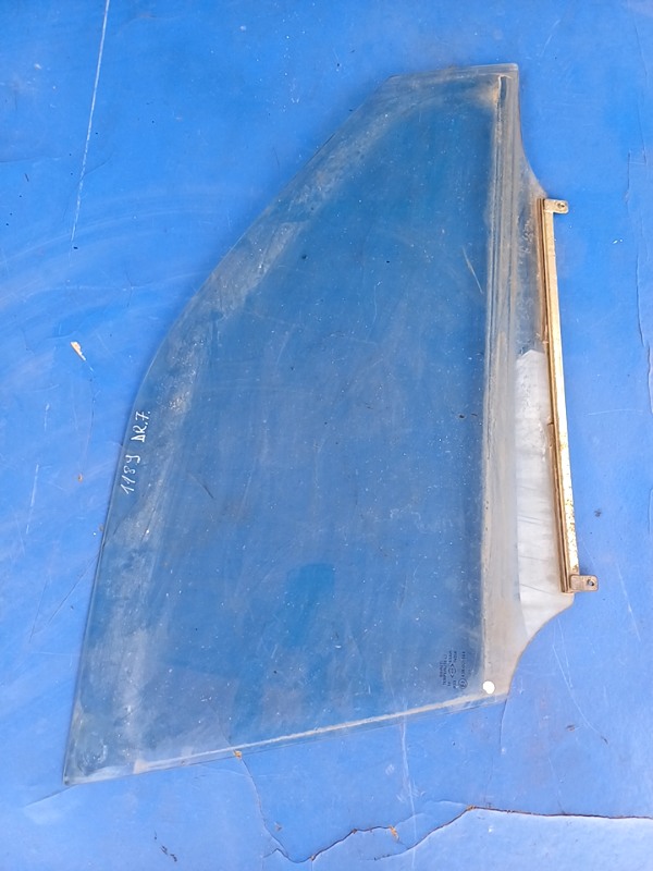 Geam lateral  – Parte montare: Dreapta față – Maruti Alto 1 generation [2000 – 2020] Hatchback 1.1 MT (63 hp)