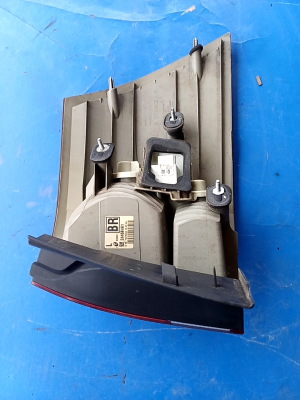 Lampă spate – Parte montare: Stânga  – Opel Vectra C [2002 – 2005] wagon 1.9 CDTi MT (150 hp)