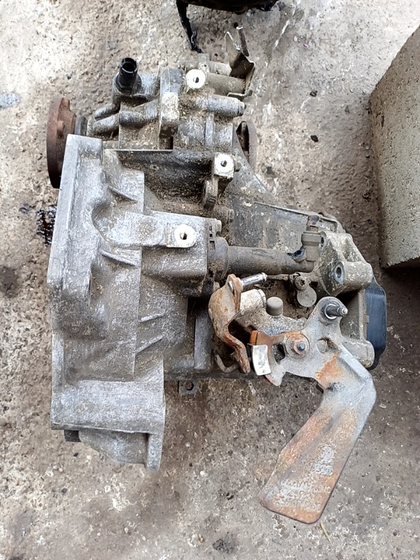 Cutie de viteze – Manuală – Skoda Fabia 1 generation [restyling] [2004 – 2007] wagon 5 doors 1.4 MT (80 hp)