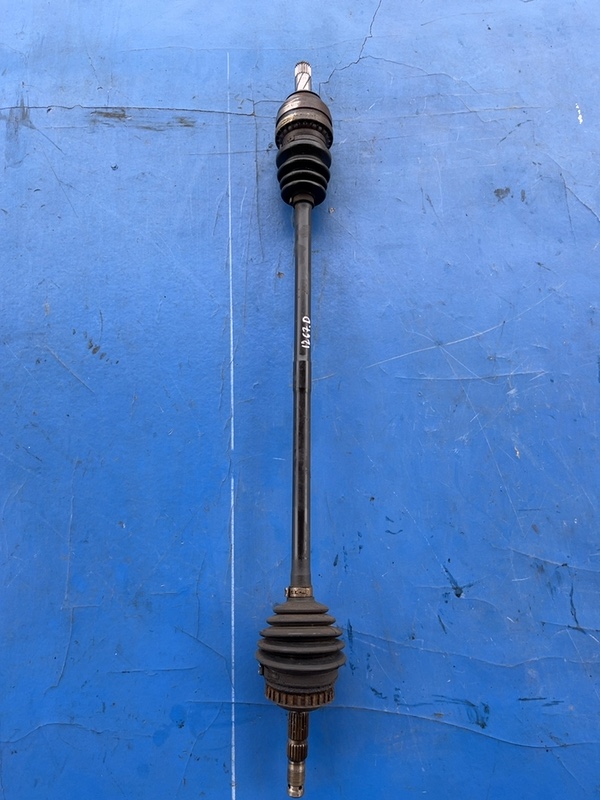 Planetară – Parte montare: Dreapta – Opel Vectra B [1995 – 1999] Sedan 4-doors 1.6 MT (101 hp)