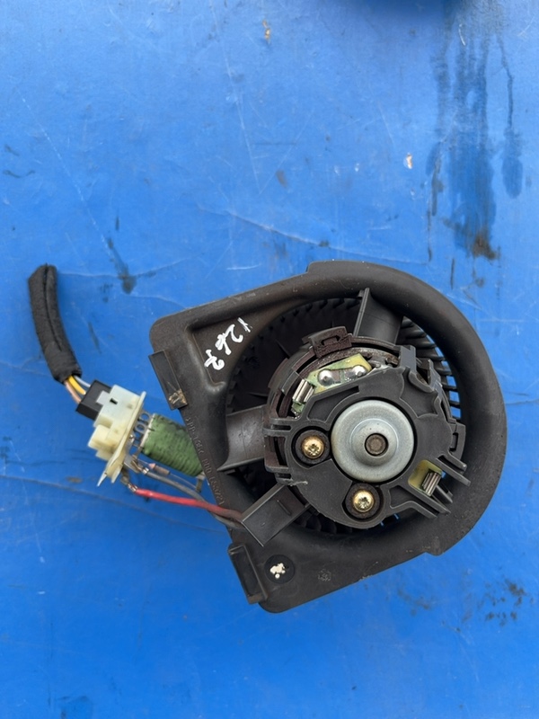 Ventilator habitaclu – Opel Vectra B [1995 – 1999] Sedan 4-doors 1.6 MT (101 hp)