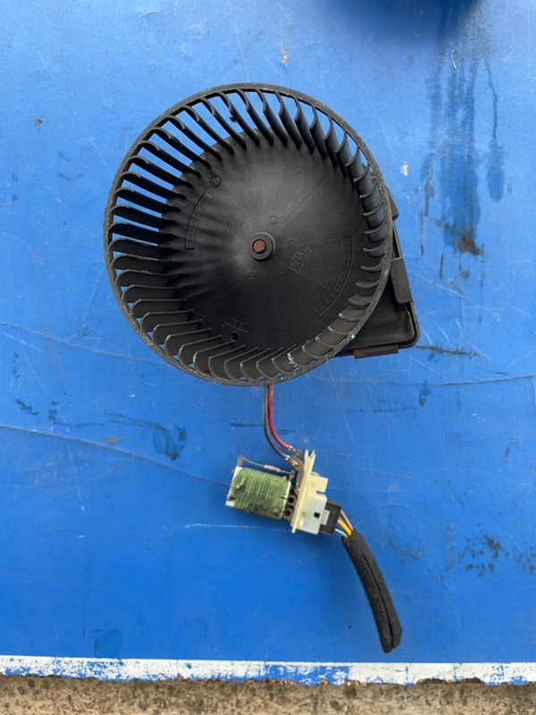 Ventilator habitaclu – Opel Vectra B [1995 – 1999] Sedan 4-doors 1.6 MT (101 hp)