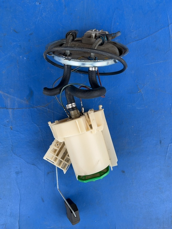 Pompă benzină – Opel Vectra B [1995 – 1999] Sedan 4-doors 1.6 MT (101 hp)