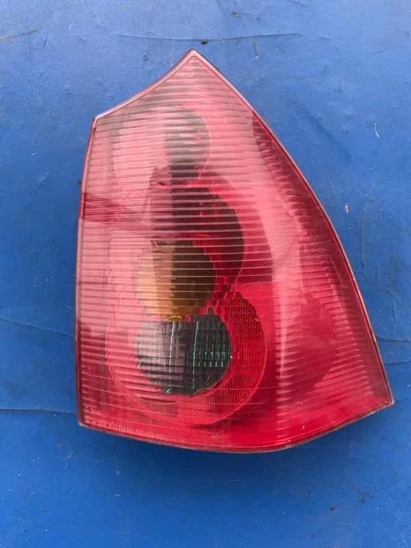 Lampă spate – Parte montare: Dreapta  – Peugeot 307 1 generation [restyling] [2005 – 2008] wagon 2.0 HDi MT (136 hp)