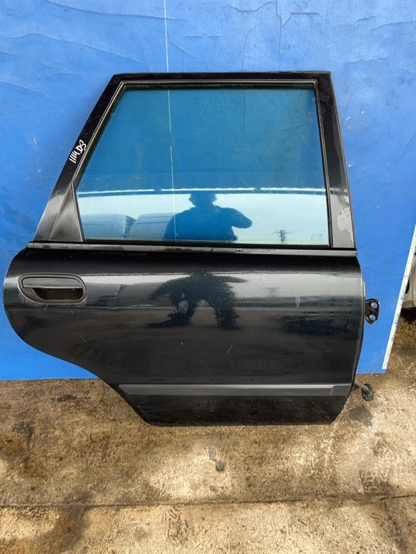 Usa spate – Culoare: Negru, Parte montare: Dreapta  – Volvo V40 1 generation [restyling] [2000 – 2002] wagon 1.6 MT (109 hp)