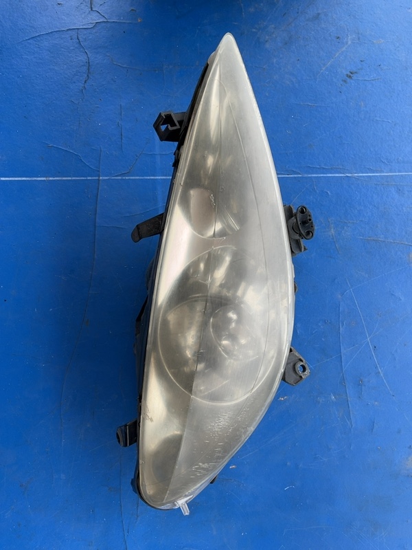 Far față – Parte montare: Dreapta  – Peugeot 307 1 generation [2001 – 2005] wagon 2.0 HDi MT (107 hp)