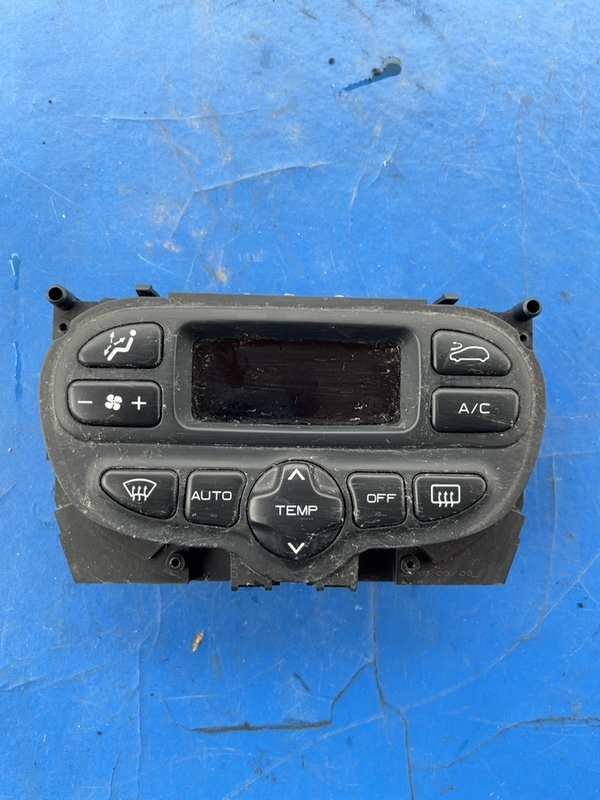 Climatronic – Peugeot 307 1 generation [2001 – 2005] wagon 2.0 HDi MT (107 hp)